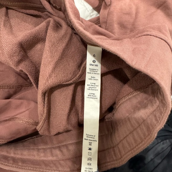 Lulu lemon straight leg sweatpants - Picture 2 of 2